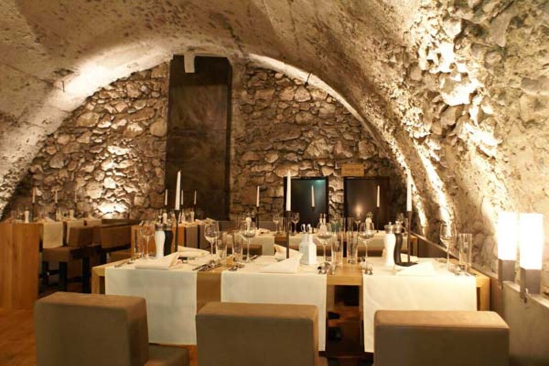 Zu sehen ist die Gaststube des Restaurants Malerwinkel  | © Malerwinkel