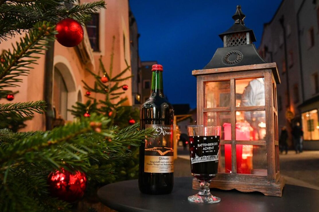 Glühwein auf dem Rattenberger Christkindlmarkt