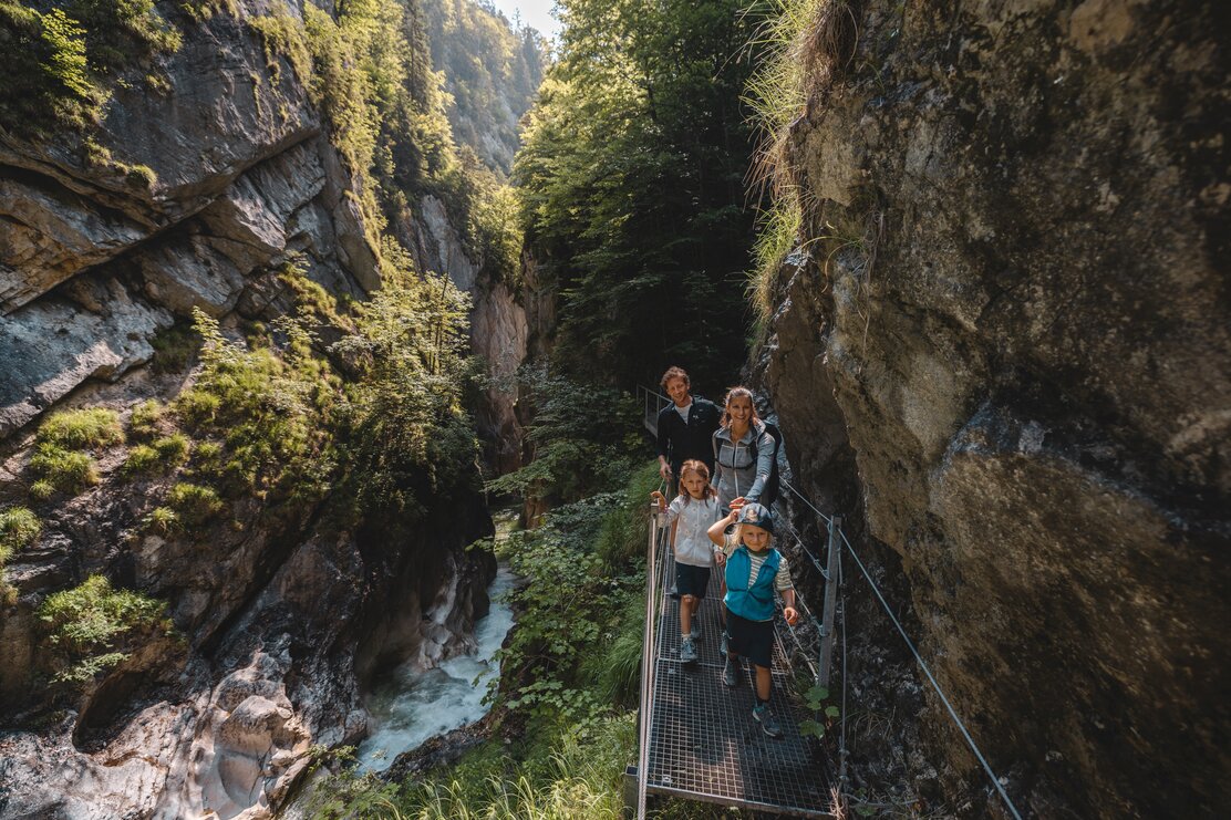 Familie in der Kaiserklamm