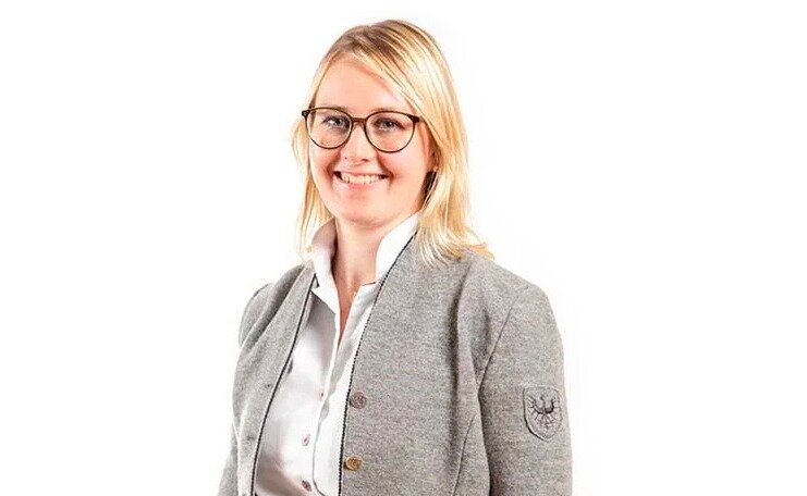 Mitarbeiterin Daniela Klingler | © Alpbachtal Tourismus | Gabriele Grießenböck