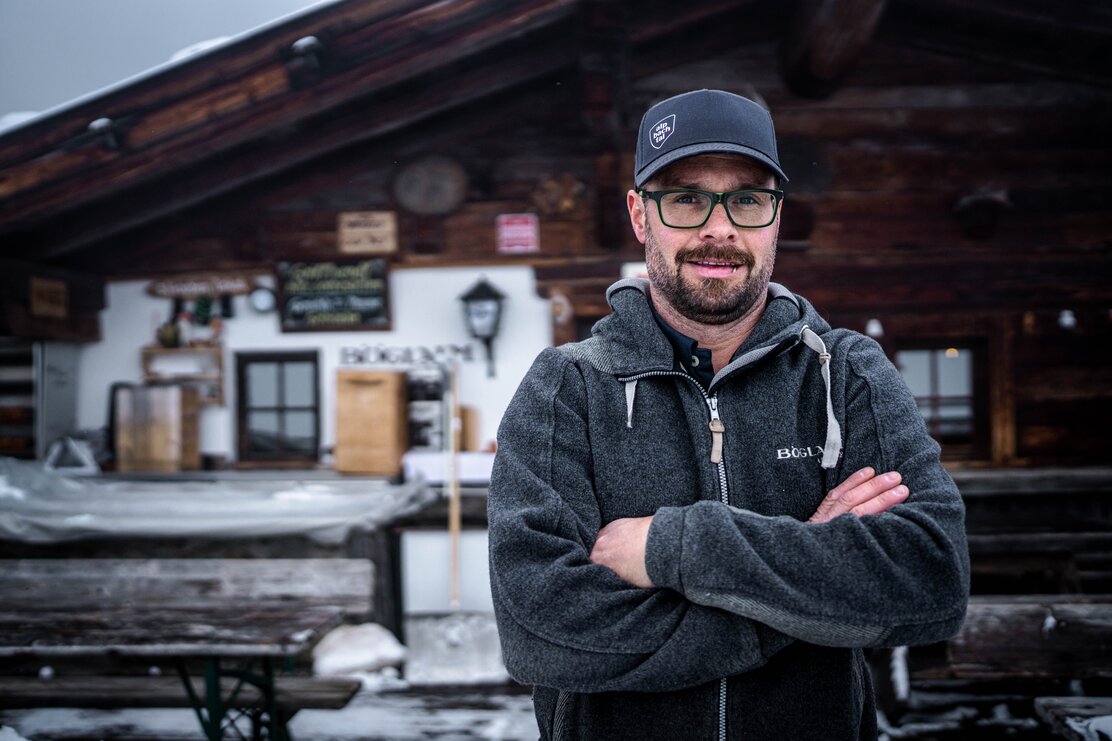 Auf diesem Bild zu sehen ist Josef Mück von der Böglalm in Inneralpbach | © Alpbachtal Tourismus | überall