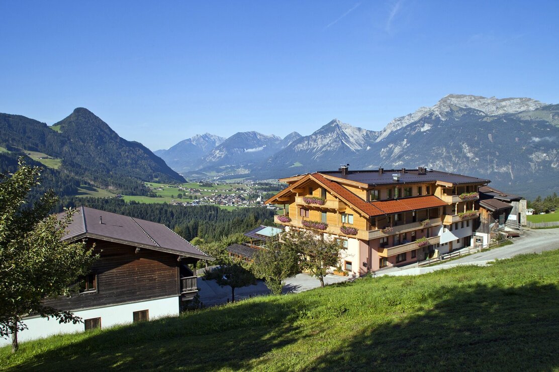 Pinzgerhof Hausansicht Sommer | © Pinzgerhof