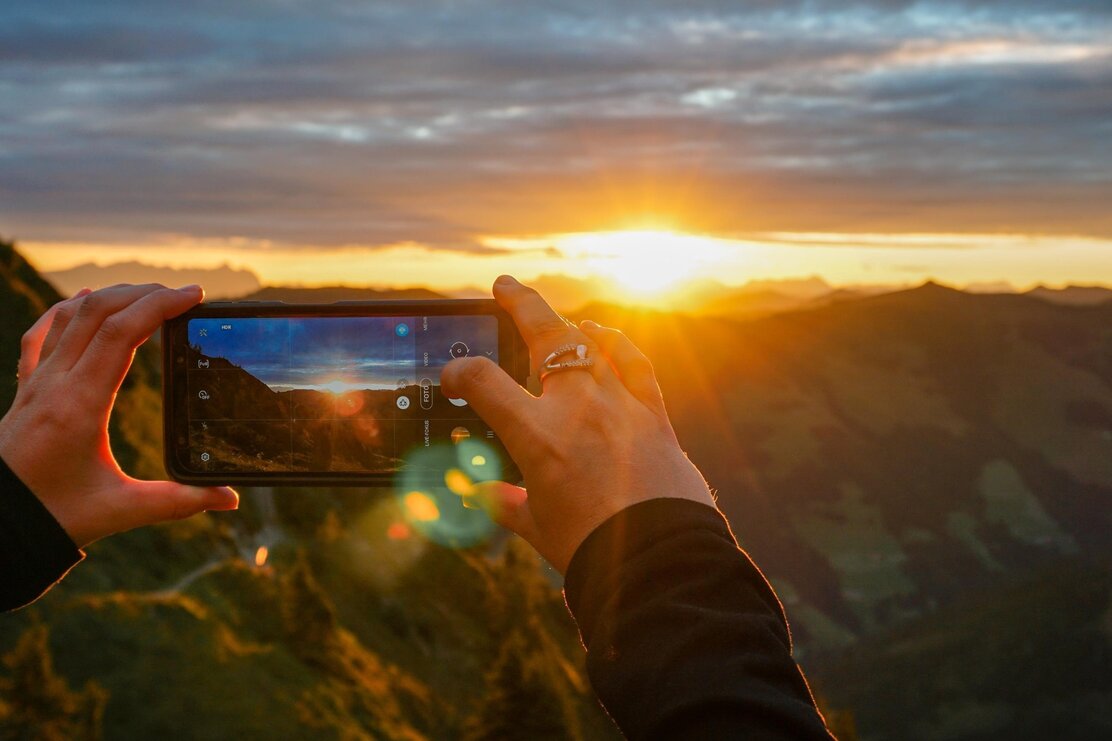 Handyfoto Sonnenaufgang Alpbach
