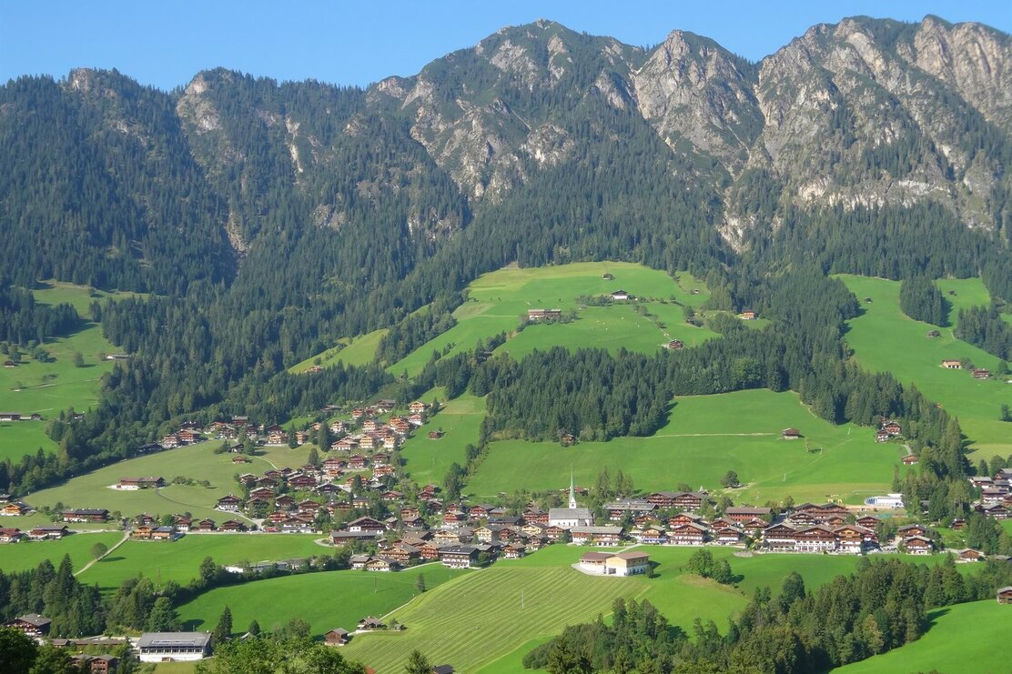 Alpbach fotografiert von der Neader aus