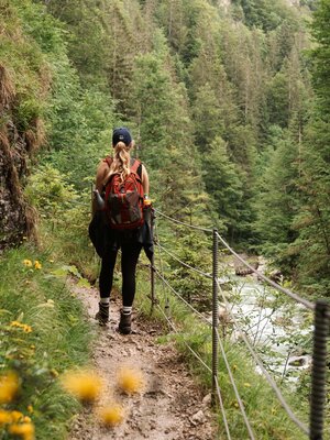 Wanderung Tiefenbachklamm, CCE Wanderdörfer | © Maria Pfeifer Wanderung Tiefenbachklamm, CCE Wanderdörfer | © Maria Pfeifer