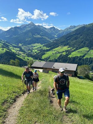 Aufstieg von Alpbach Dorf Richtung Hauser Joch Aufstieg von Alpbach Dorf Richtung Hauser Joch