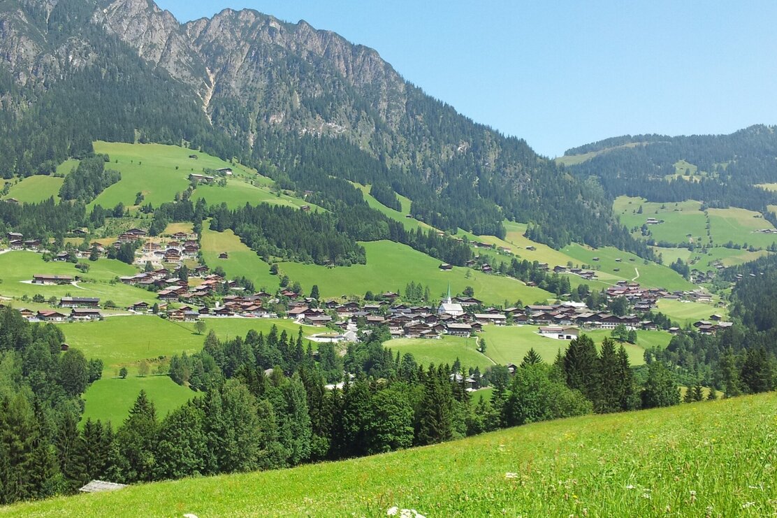 Blick Tal einwärts nach Alpbach