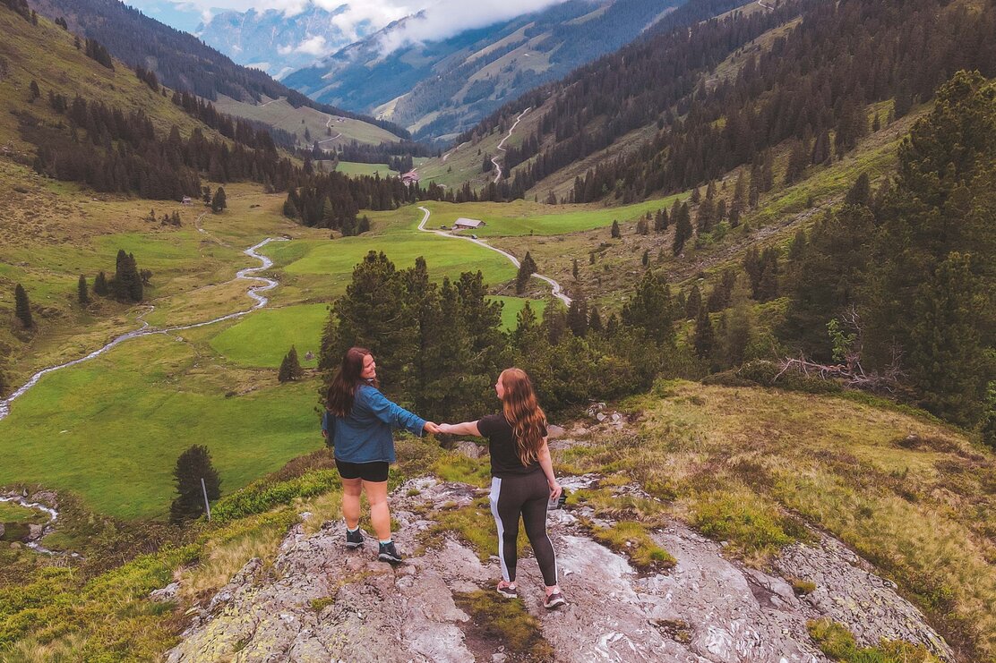 Blick vom Sonnjoch Inneralpbach, CCE Wanderdörfer | © Laura und Anne CCE Wanderdörfer