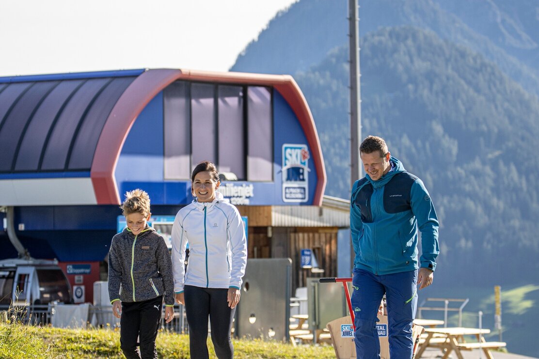Bergstation Reitherkogelbahn - auf zum Juppi Zauberwald
