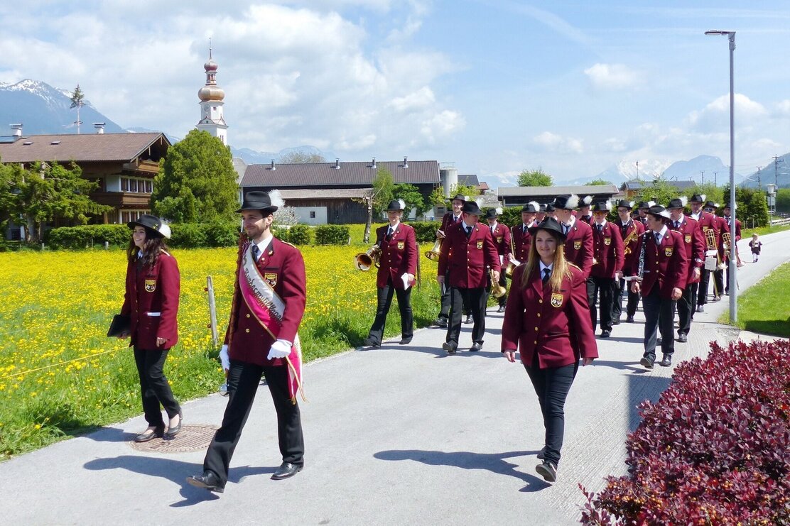 Stadtmusikkapelle Rattenberg/Radfeld beim Umzug in Radfeld
