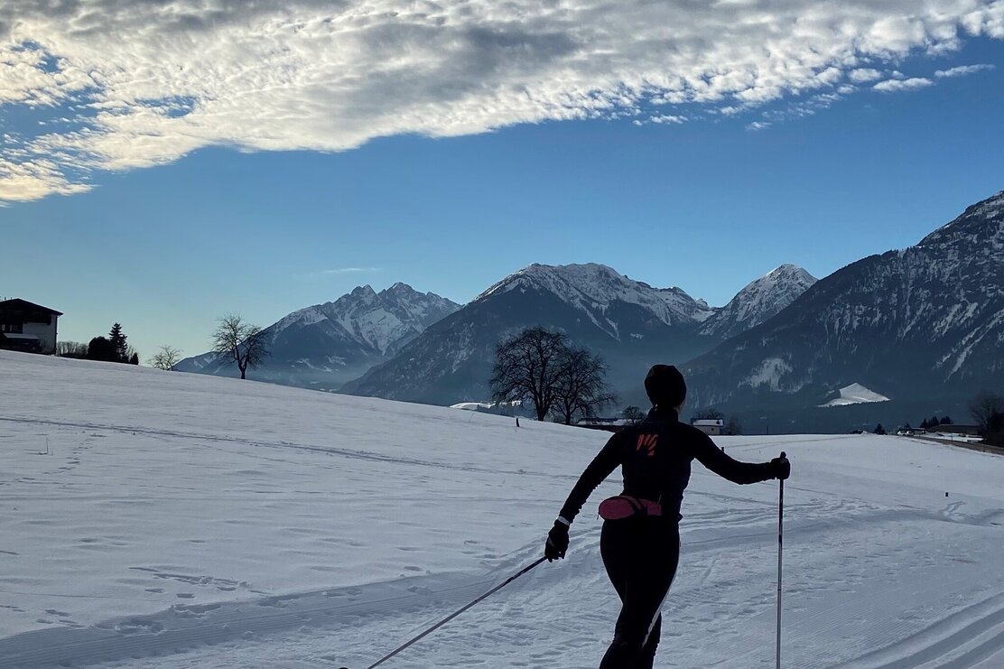 Langläuferin Loipe Reith im Alpbachtal Langlaufen | © Claudi Ager