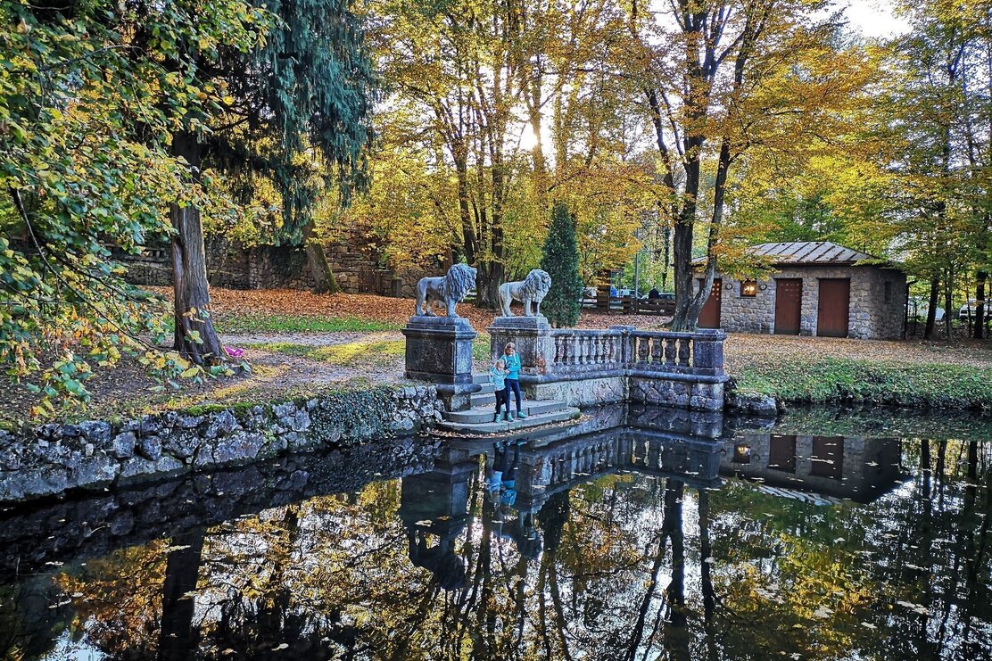 Teich im Matzenpark im Herbst