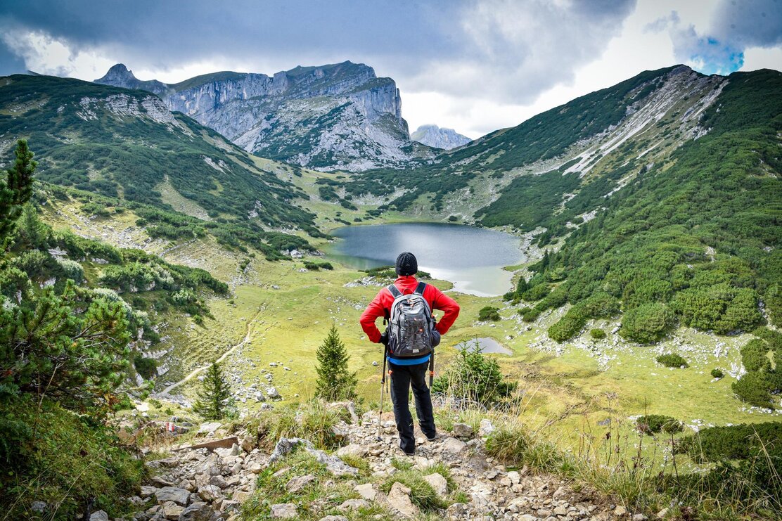 Wanderer am Zireiner See
