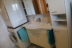 Achenklang_Alpbachtal_Badezimmer mit Dusche und WC