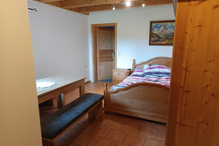 brandterhof_brandenberg_alpbachtal_eingang_esstisc