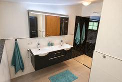 Ferienwohnung_Sterzenhof_Badezimmer_Ecke