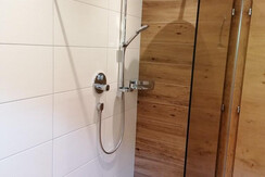 Vorderbrandach_Reith i.A._Alpbachtal_Dusche