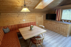 Alpapart Schneider_Alpbachtal_living/dining room