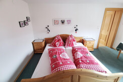 Alpbachblick_Alpbachtal_App3_Schlafzimmer