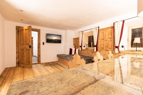 Stube | © Chalet Alte Schmiede