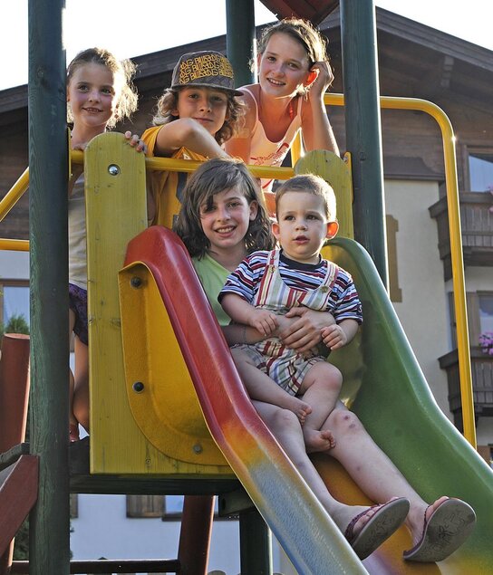 Angerer Appartements Spielplatz 1 | © Senfter