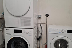 Strumpfburg Waschmaschine und Trockner 1