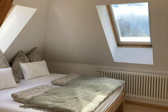 Alpbachtal Villa Riedhart Schlafzimmer 04
