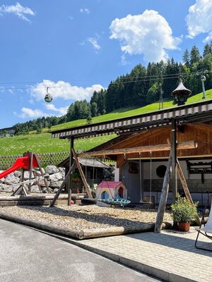 Hauseigener Spielplatz