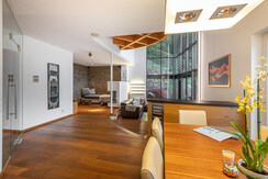 Villa Bergl.21-innen mit Galerie2