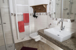 Ferienwohnung 13 Badezimmer