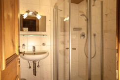 Ferienwohnung Typ 2 Badezimmer