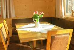 Essbereich in der Vormittagssonne