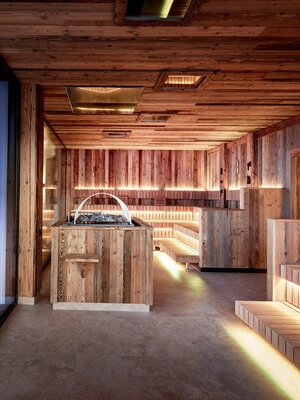 Tiroler Saunaaufguss mit Andreas - Zuschnitt Sauna