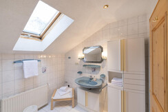 apartment superior bathroom