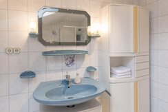 apartment superior bathroom