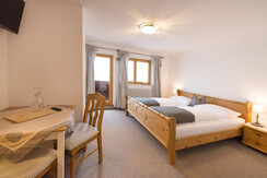 Doppelzimmer mit Dusche und WC