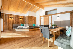 Ferienwohnungen_Lehenhof_Dachgeschoss_Galtenbergbl