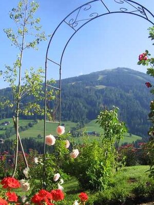 Rosenbogen | © Fam. Larch