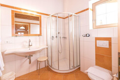 Apartment 5 - Bad mit Dusche