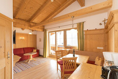 Apartment 5 - Wohnbereich mit Ausblick