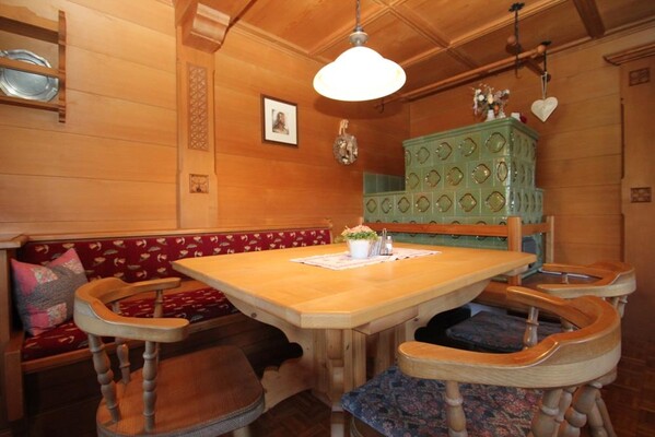 Blick zum Kachelofen | © Familie Astner