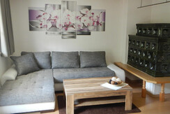 Wohnzimmer mit Kachlofen