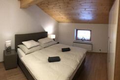 Hacklstoana_Alpbachtal_Fewo Sagtaler_Schlafzimmer1