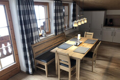 Esstisch in Wohnung 2