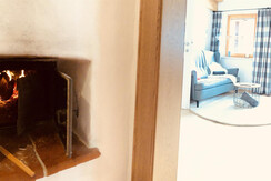 Blick vom Ofen ins Wohnzimmer