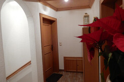 Aussenbereich Eingangstür Appartment 1