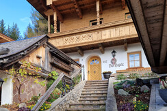 Haus Frei-Nagele_Alpbachtal_Stiegenaufgang