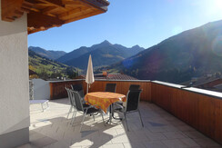 Große Terrasse mit toller Aussicht!
