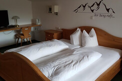 Doppelzimmer mit Balkon