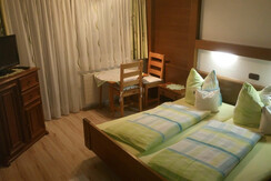 Sonnwendjochblick Schlafzimmer